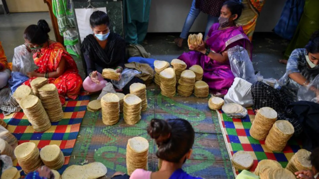 Ấn Độ: Món ăn vặt 'home-made' mang lại hàng triệu USD mỗi năm cho các bà nội trợ