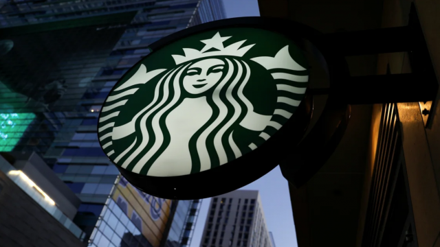 Tòa án yêu cầu Starbucks đền 50 triệu USD cho tài xế giao hàng bị bỏng