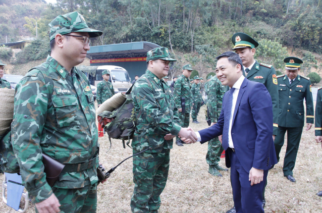 Chủ tịch UBND tỉnh Sơn La chúc Tết, kiểm tra công tác sẵn sàng chiến đấu của BĐBP tỉnh