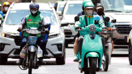 TP Hồ Chí Minh sẽ chuyển đổi toàn bộ xăng sang xe điện đối với shipper và tài xế công nghệ