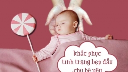 Những mẹo hay khắc phục tình trạng bẹp đầu, méo đầu cho bé yêu