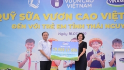 Quỹ sữa vươn cao Việt Nam và Vinamilk chung tay vì trẻ em Thái Nguyên