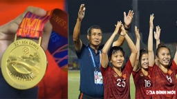 Những hình ảnh tự hào nhưng cũng đầy xót xa của các cầu thủ nữ trận chung kết SEA Games 30