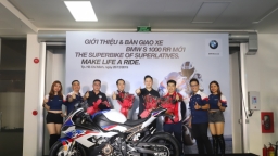 BMW Motorrad giới thiệu S 1000 RR hoàn toàn mới tại Việt Nam