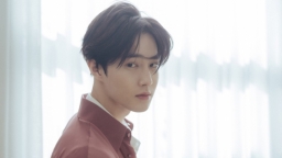 Suho (EXO) solo debut với album 'Self-Portrait' thành tích thế nào?