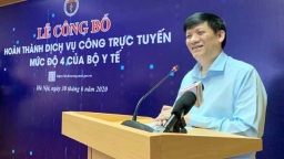 Quyền Bộ trưởng Bộ Y tế Nguyễn Thanh Long và những dấu mốc đặc biệt