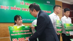 NutiFood trao học bổng toàn phần cho sinh viên Đại học Quốc gia TP. HCM