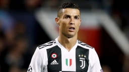 Cristiano Ronaldo mắc COVID-19