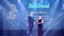 NutiFood lập 'hat-trick' nhận 3 giải thưởng: Doanh nghiệp - Lãnh đạo xuất sắc Châu Á