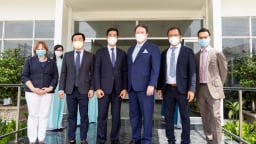 Tân Đại sứ Hoa Kỳ tại Việt Nam thăm nhà máy sữa Vinamilk tại Cần Thơ