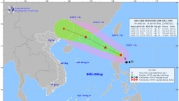 Tin bão mới nhất: Cơn bão số 3 (bão Ma-on) đổi hướng, tâm bão gió giật cấp 13