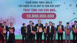 Tập đoàn TH ủng hộ 10 tỷ đồng hỗ trợ xây nhà cho người nghèo Nghệ An