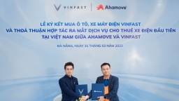 Ahamove mua 200 xe VinFast để triển khai dịch vụ cho thuê xe máy điện đầu tiên tại Việt Nam