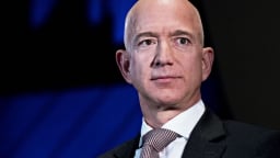 Giàu thứ 3 thế giới, vì sao tỷ phú Jeff Bezos vẫn tự rửa bát?