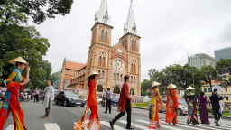 TP Hồ Chí Minh đón 1,95 triệu lượt khách dịp nghỉ lễ 30/4-1/5