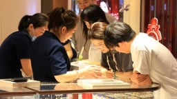 Giá tăng cao, người trẻ chọn cách thuê vàng để cưới