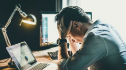 Hiện tượng 'ám ảnh công việc' sau giờ làm