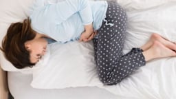 Mỗi kỳ “rụng dâu” là một lần đau quặn: Dấu hiệu cơ thể đang cầu cứu?