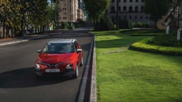 Sở hữu xe điện “quốc dân” VF 5, người Việt trẻ tự tin khoe cá tính