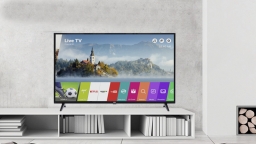 Bộ đôi TV 4K LG giảm sâu 2 triệu đồng mùa World Cup