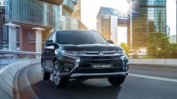 Bảng giá ô tô Mitsubishi tháng 7/2018: Outlander giảm tới 51 triệu đồng, chỉ còn từ 808 triệu