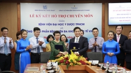 Bệnh viện Đại học Y dược TP.HCM ký kết hợp tác với Bệnh viện Vinmec Nha Trang