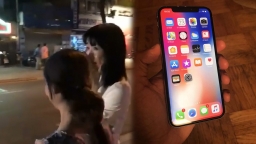 [Video] Cô gái Nhật cảm kích khi anh Grab quay lại tìm để trả lại iPhone X để quên