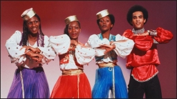 Boney M lần đầu tiên biểu diễn ở Việt Nam, tái hiện thời kỳ đỉnh cao trong Liveshow tại Nha Trang 