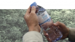 TH true WATER – nước tinh khiết từ mạch nước ngầm núi lửa triệu năm