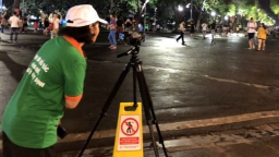 Hà Nội: Đặt camera giấu kín để ghi hình, xử phạt người xả rác bừa bãi