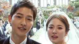 Người quen tiết lộ, Song Joong Ki dọn ra ngoài từ năm ngoái, Song Hye Kyo gầy rộc vì buồn