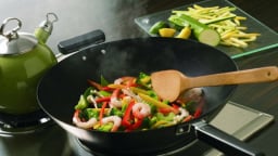 Sai lầm phổ biến của người Việt khi nấu ăn khiến cả nhà dễ mắc bệnh ung thư