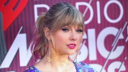 Học tiếng Anh qua bài hát Lover của Taylor Swift