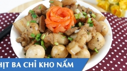 Tối nay ăn gì: Cách làm thịt ba chỉ kho nấm vừa ngon vừa ngậy, tốn cơm vô cùng