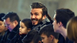 Làm chồng mẫu mực như David Beckham: Luôn tự hào về vợ và đồng hành cùng vợ