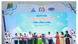 Niềm vui của thầy trò tỉnh Vĩnh Long với ngày hội sữa học đường năm học 2020-2021