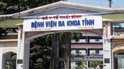 Thái Bình: Đang theo dõi 1 bệnh nhân có kết quả tái dương tính COVID-19 với biểu hiện lạ