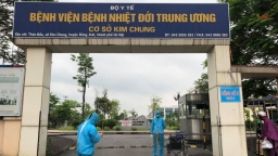 Sáng 6/5, thêm 8 ca COVID-1, BV Bệnh Nhiệt đới Trung ương thông báo khẩn cấp