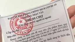 Từ 6/9, đi mua lương thực, thực phẩm, thuốc men... ở Hà Nội cấp giấy đi đường thế nào?