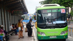 Từ 5/10, xe bus, xe taxi, xe khách tại TP.HCM được hoạt động trở lại