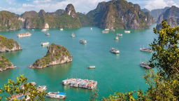 Quảng Ninh chính thức đón khách du lịch, khách ngoại tỉnh cần đáp ứng các điều kiện gì?