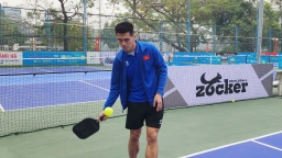 Tuyển Việt Nam chơi pickleball, chờ đối thủ ở chung kết AFF Cup 2024