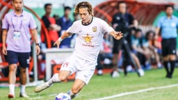 Tiền vệ Viktor Lê: “Tôi chưa nghĩ tới ĐT Việt Nam, muốn Hà Tĩnh thành công tại V.League trước”