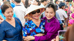Sôi động và ấm áp không khí livestream “Về quê làm giàu” giữa lòng cố đô Huế