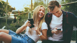 Chán nhưng không thể chia tay: Tình yêu thời bão giá ở Mỹ