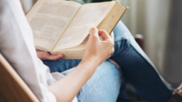 Đọc sách mỗi ngày: Bí quyết thay đổi tư duy và mở rộng thế giới