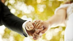 Hôn nhân thời đại số: Có đang xa rời truyền thống?