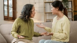 Sống chung với mẹ chồng: Thử thách cho các nàng dâu hiện đại