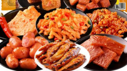 Phía sau lớp bao bì màu mè: Hiểm họa đáng sợ về đồ ăn vặt không rõ nguồn gốc
