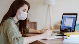 Trớ trêu cảnh xin làm việc ở nhà vì bệnh vẫn bị sếp nói ‘Không!’